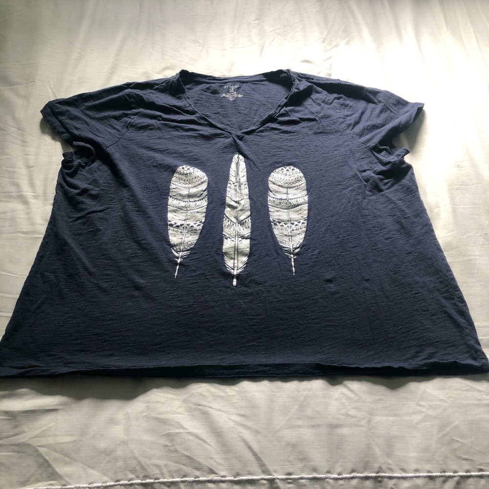 Metallic feather print tshirt - plus size 3x